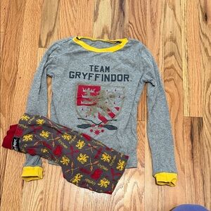Warner Bros. Harry Potter Grey and Yellow Raglan Sleep Top